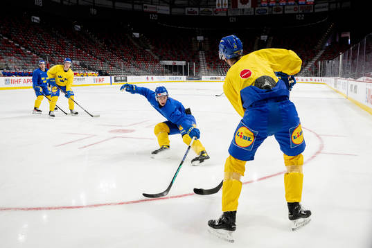 Oskar Pettersson of Sweden