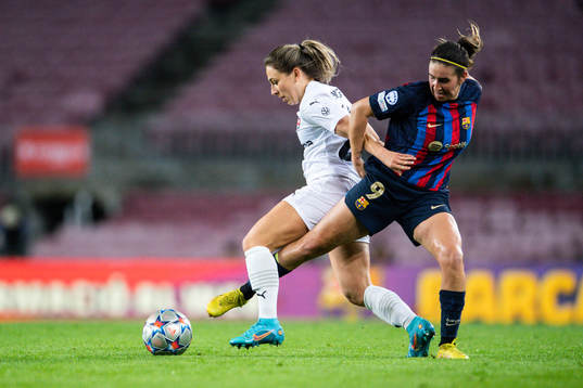 Gina Chmielinski of FC Rosengård and Mariona Caldentey of
