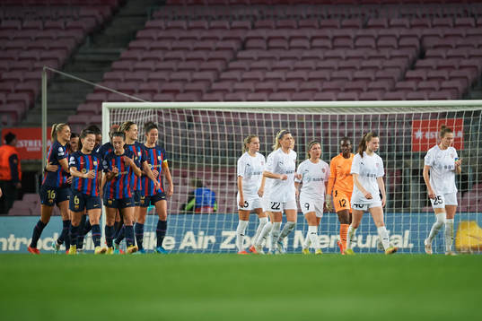 Players of FC Rosengård and FC Barcelona