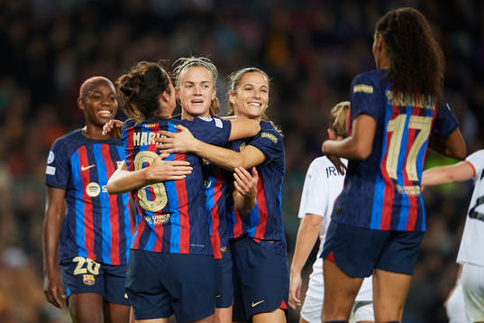 Irene Paredes of FC Barcelona celebrates with teammates