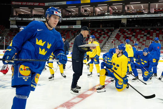 Magnus Hävelid, head coach and Victor Stjernborg of Sweden