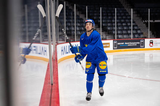 Noah Östlund of Sweden