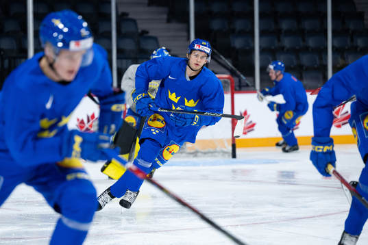 Simon Robertsson of Sweden