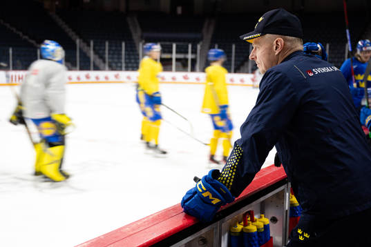 Magnus Hävelid, head coach of Sweden
