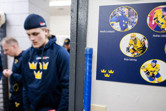 A photo of Henrik Lundqvist, Börje Salmng and Peter