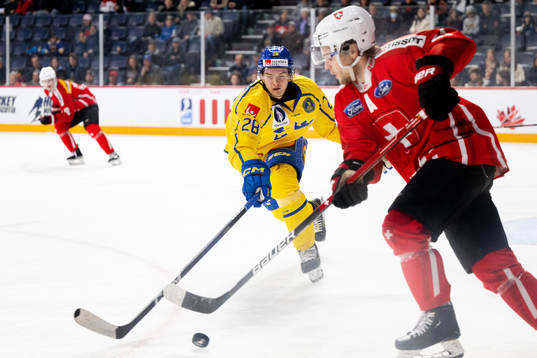 Simon Robertsson of Sweden