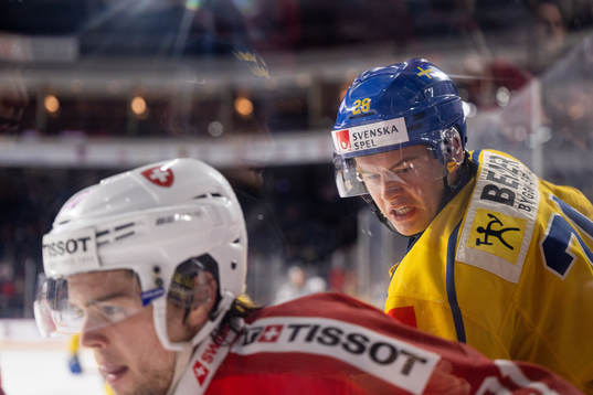 Simon Robertsson of Sweden