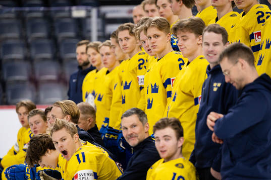 Elias Pettersson of Sweden poses for team photo