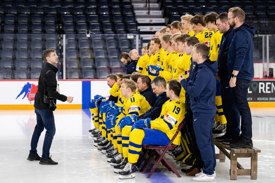 Players of Sweden pose for team photo