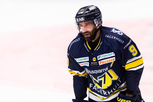 HV71s Taylor Matson