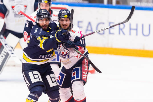 HV71s Tyler Vesel och Linköpings Sebastian Strandberg