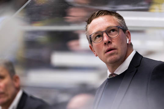 HV71s assisterande tränare Johan Åkerman