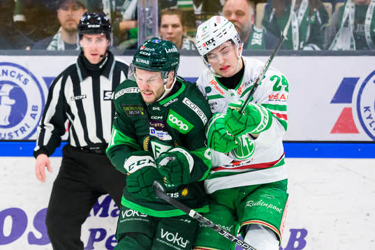 Färjestads Theodor Lennström och Rögles Marco Kasper