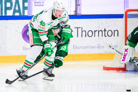 Rögles Oskar Stål-Lyrenäs och Färjestads Ville Pokka