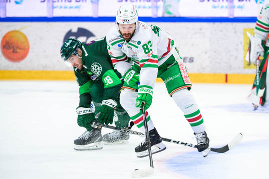 Färjestads Remi Elie och Rögles Riley Sheen