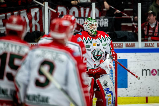 Frölundas målvakt Lars Johansson jublar