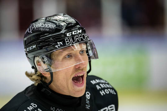 Malmö Redhawks Marcus Sylvegård reagerar