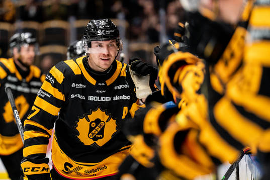 Skellefteås Pär Lindholm jublar
