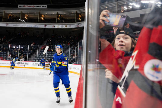 Noah Östlund of Sweden