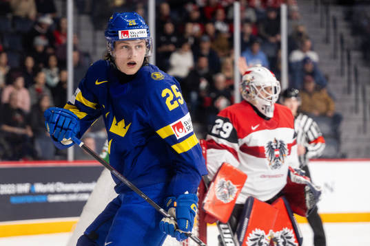 Milton Oscarson of Sweden