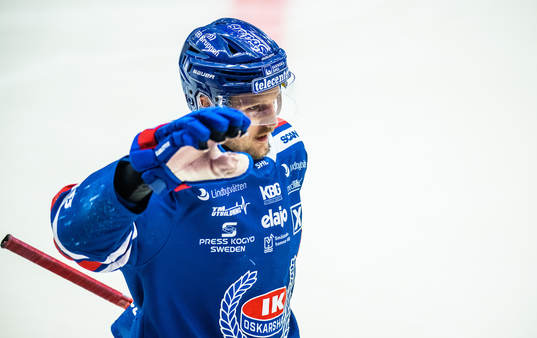 Oskarshamns Patrik Karlkvist jublar