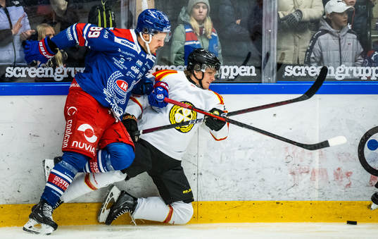 Oskarshamns Patrik Karlkvist och Brynäs Tom Hedberg
