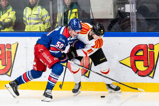 Oskarshamns Juuso Riikola och Brynäs Dmytro Timashov