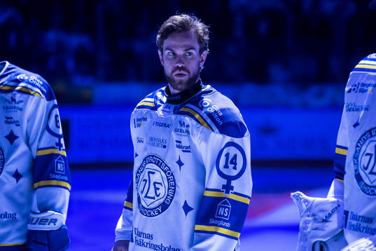 Leksands Oskar Lang innan ishockeymatchen i SHL mellan
