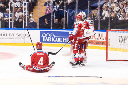 Timrås målvakt Jacob Johansson och Timrås Elmeri Eronen