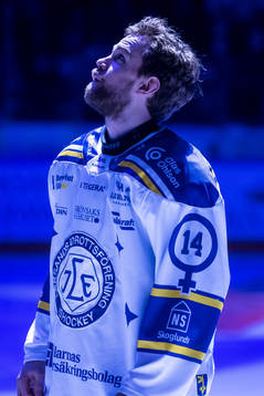 Leksands Oskar Lang innan ishockeymatchen i SHL mellan