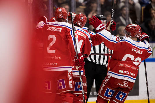 Timrås spelarna jublar