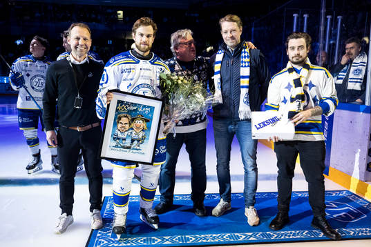Leksands Oskar Lang hyllas för 400 matcher innan
