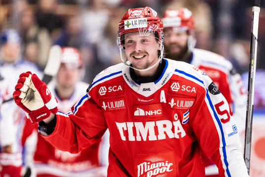 Timrås Jonathan Dahlén jublar
