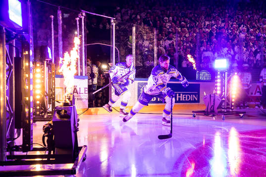 Leksands Oskar Lang innan ishockeymatchen i SHL mellan