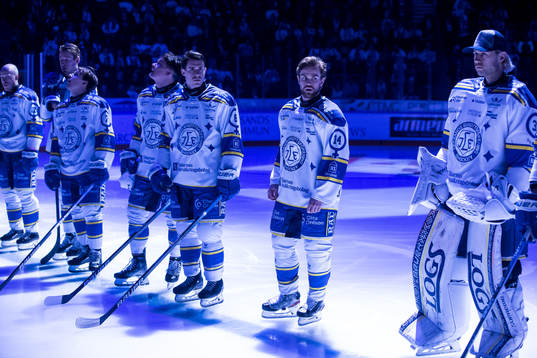 Leksands Oskar Lang innan ishockeymatchen i SHL mellan
