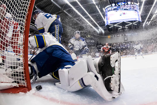 Leksands målvakt Mantas Armalis och Jonas Ahnelöv