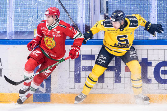 Moras Alexander Mollden och Södertäljes Emil Alba