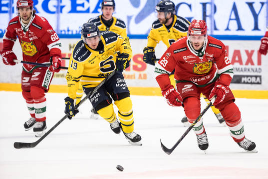 Södertäljes Lucas Carlsson och Moras Johan Persson