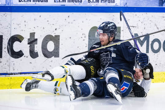 Karlskogas Alexander Leandersson och Östersunds Alexander