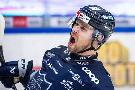 Karlskogas Markus Modigs jublar