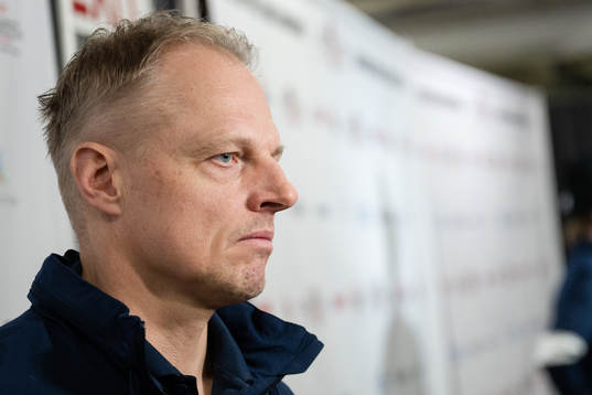 Magnus Hävelid, head coach of Sweden