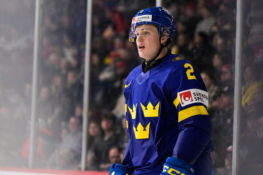 Elias Pettersson of Sweden looks dejected