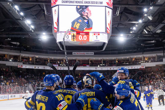 Bläddra bland fler bilder av 2023 IIHF World Junior Championship, Day 2, Germany - Sweden