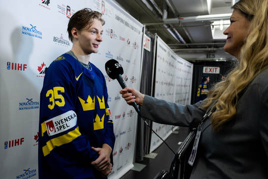 Goaltender Carl Lindbom of Sweden