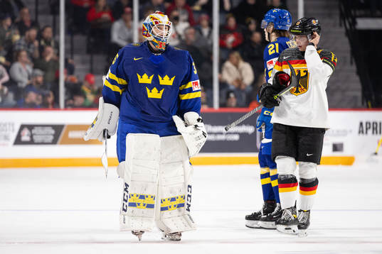 Goaltender Carl Lindbom of Sweden