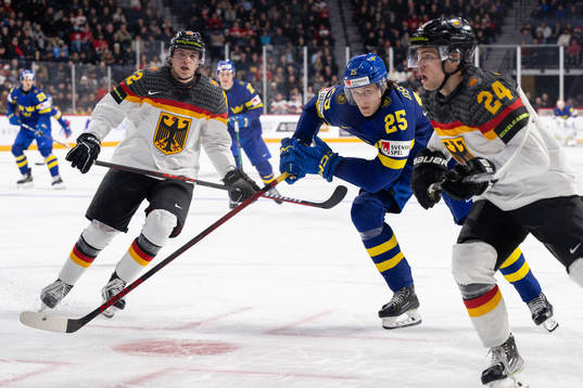 Milton Oscarson of Sweden