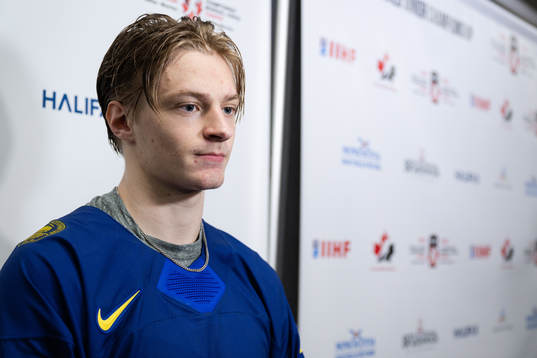 Goaltender Carl Lindbom of Sweden