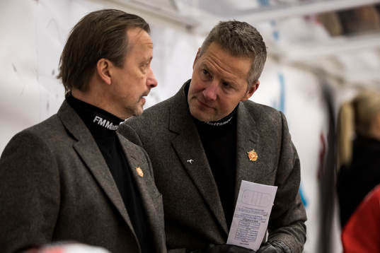 Moras tränare Johan Hedberg och Moras assisterande