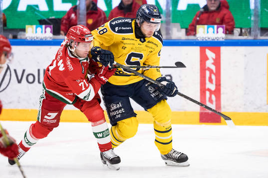 Moras Alexander Mollden och Södertäljes Emil Alba