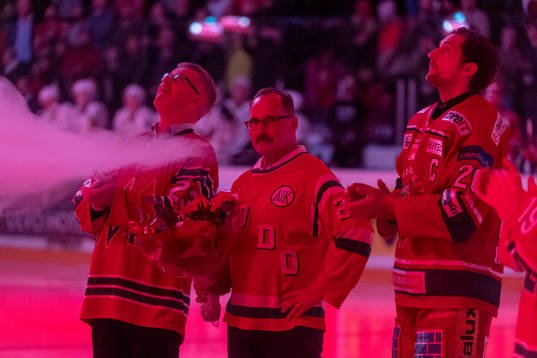 Modo-backen Robert Frestadius innan ishockeymatchen i
